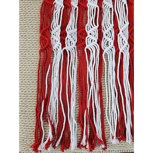Macrame American Flag Rope Beaded Wall Hanging 14”L x 26”W, New - Picture 4 of 4